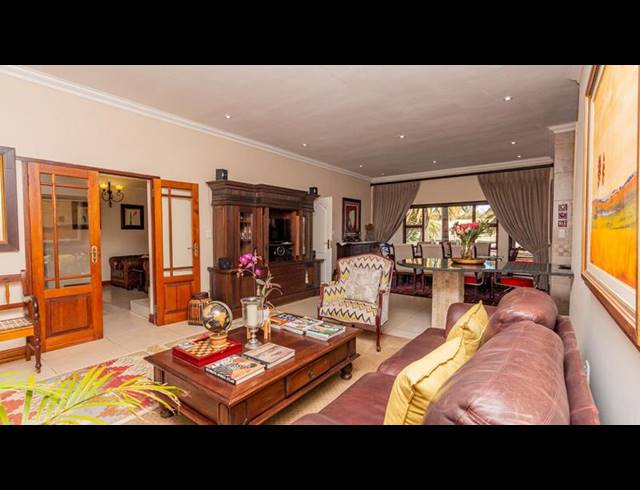 6 BEDROOM HOUSE FOR SALE IN KNOPPIESLAAGTE